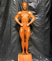 木彫刻の女性ボディービルダー wood sculpture female bodybuilder
